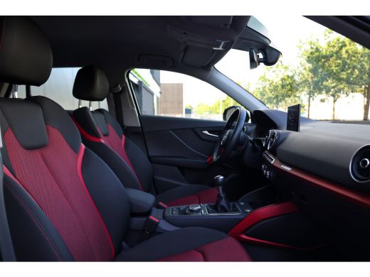 Audi Q2 30 TFSI S Edition | BTW | S-LINE | STOELVERWARMING | ACC | PDC V+A | ActivLease financial lease