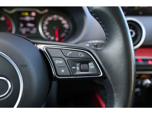 Audi Q2 30 TFSI S Edition | BTW | S-LINE | STOELVERWARMING | ACC | PDC V+A | ActivLease financial lease