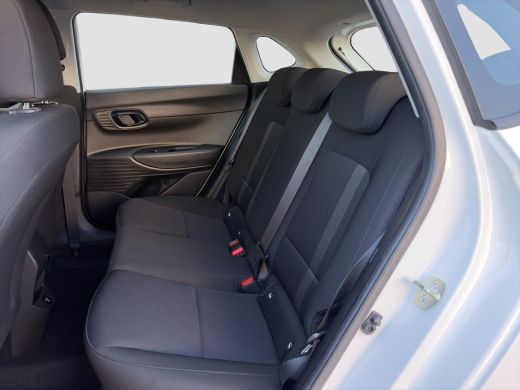 Hyundai i20 1.2 MPI 84pk Comfort | Airco | Camera | Carplay | Cruise control | Dodehoek detectie | Navigatie ... ActivLease financial lease