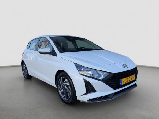 Hyundai i20 1.2 MPI 84pk Comfort | Airco | Camera | Carplay | Cruise control | Dodehoek detectie | Navigatie ... ActivLease financial lease