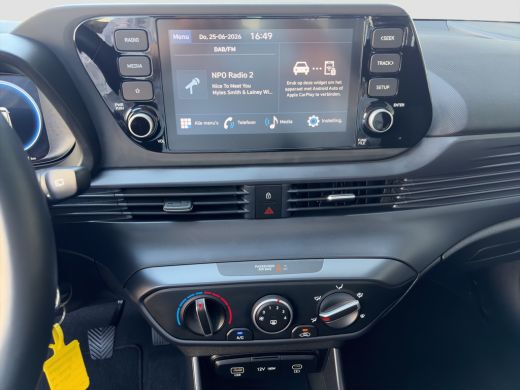 Hyundai i20 1.2 MPI 84pk Comfort | Airco | Camera | Carplay | Cruise control | Dodehoek detectie | Navigatie ... ActivLease financial lease