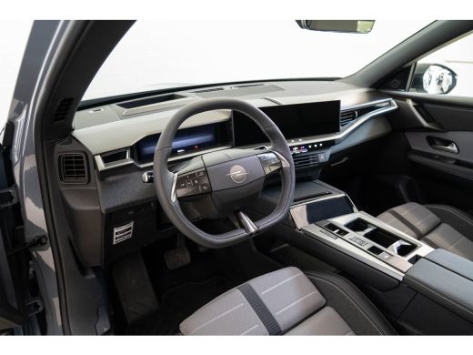 Opel Grandland Business Edition 73 kWh | Tot 8 Jaar Garantie! | SOH 97% | Panoramadak | Focal Audio | Warmtepomp... ActivLease financial lease