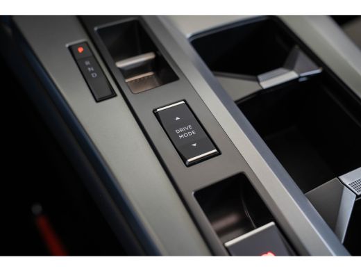 Opel Grandland Business Edition 73 kWh | Tot 8 Jaar Garantie! | SOH 97% | Panoramadak | Focal Audio | Warmtepomp... ActivLease financial lease