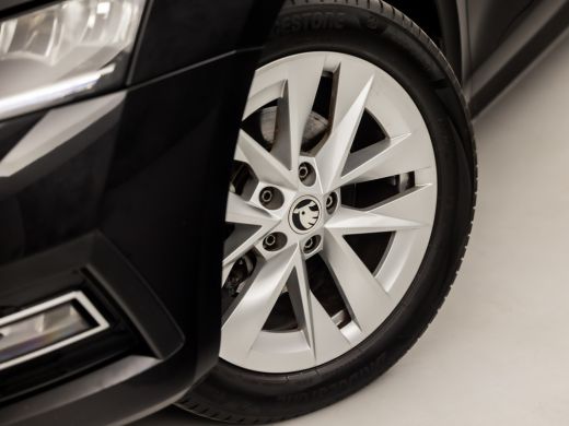 Skoda Octavia Combi 1.0 e-TSI Sport Automaat (VIRTUAL COCKPIT, APPLE CARPLAY, GROOT NAVI, STOELVERWARMING, SPOR... ActivLease financial lease