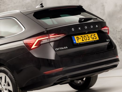 Skoda Octavia Combi 1.0 e-TSI Sport Automaat (VIRTUAL COCKPIT, APPLE CARPLAY, GROOT NAVI, STOELVERWARMING, SPOR... ActivLease financial lease