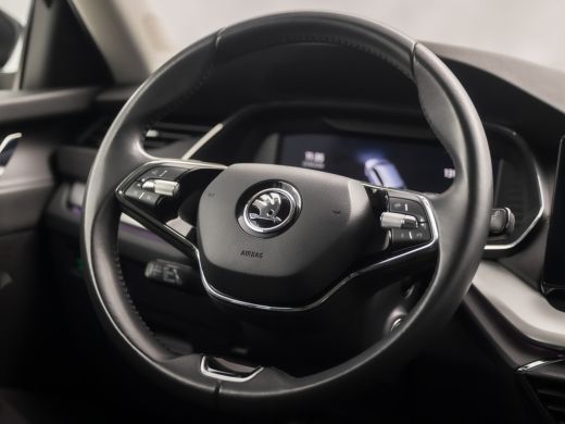 Skoda Octavia Combi 1.0 e-TSI Sport Automaat (VIRTUAL COCKPIT, APPLE CARPLAY, GROOT NAVI, STOELVERWARMING, SPOR... ActivLease financial lease