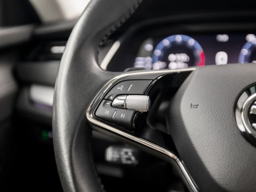 Skoda Octavia Combi 1.0 e-TSI Sport Automaat (VIRTUAL COCKPIT, APPLE CARPLAY, GROOT NAVI, STOELVERWARMING, SPOR... ActivLease financial lease