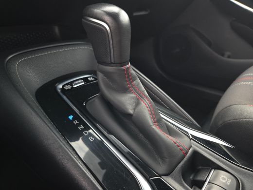 Toyota Corolla 1.8 Hybrid GR-Sport | Apple CarPlay | Rijklaar incl. garantie | ActivLease financial lease