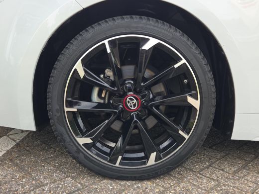 Toyota Corolla 1.8 Hybrid GR-Sport | Apple CarPlay | Rijklaar incl. garantie | ActivLease financial lease