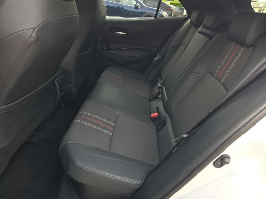 Toyota Corolla 1.8 Hybrid GR-Sport | Apple CarPlay | Rijklaar incl. garantie | ActivLease financial lease