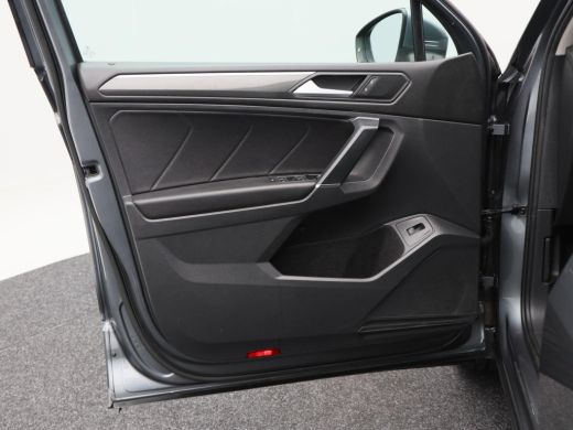 Volkswagen Tiguan Allspace 1.5 TSi 150 Pk Automaat R-Line 7-Persoons | Stoelverwarming | Panorama dak | Adaptive Cruise | 36... ActivLease financial lease