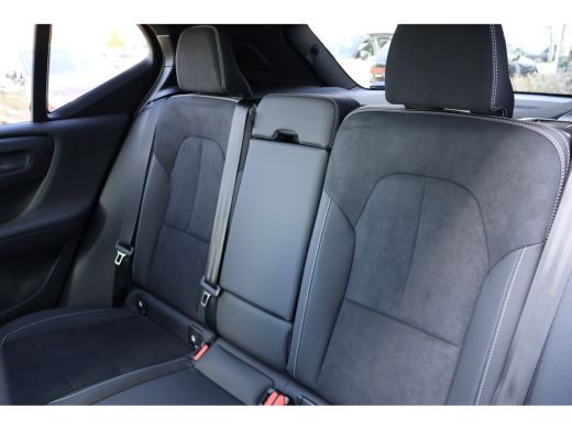 Volvo  EX40 Single Motor Extended Range Ultra Dark | Harman Kardon | BLIS | Pano | 360Cam | ActivLease financial lease