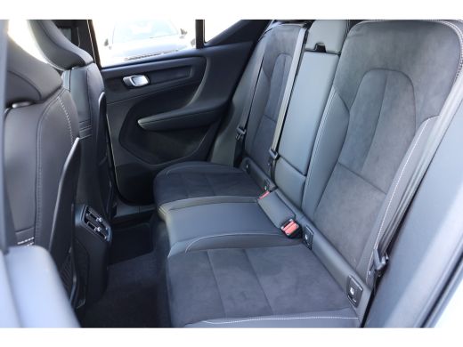 Volvo  EX40 Single Motor Extended Range Ultra Dark | Harman Kardon | BLIS | Pano | 360Cam | ActivLease financial lease
