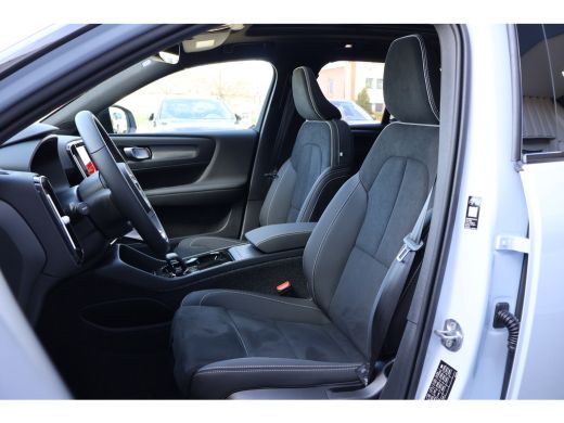 Volvo  EX40 Single Motor Extended Range Ultra Dark | Harman Kardon | BLIS | Pano | 360Cam | ActivLease financial lease