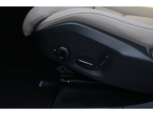 Volvo  XC60 2.0 T6 Plug-in hybrid AWD Plus Bright &euro;5.000,- Demo Voordeel | Harman Kardon | ActivLease financial lease