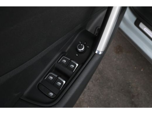 Audi Q2 30 TFSI S Edition virtual, pano, climate, leer, ActivLease financial lease