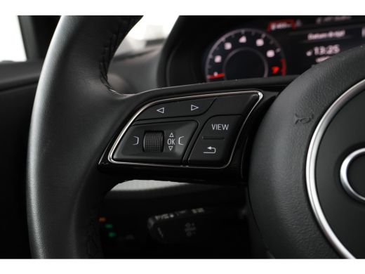 Audi Q2 30 TFSI S Edition virtual, pano, climate, leer, ActivLease financial lease