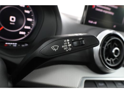 Audi Q2 30 TFSI S Edition virtual, pano, climate, leer, ActivLease financial lease