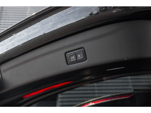 Audi Q6 e-tron 185 kW | Trekhaak | Stoelverwarming Voor + Achter | Camera | ActivLease financial lease