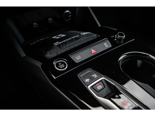 Audi Q6 e-tron 185 kW | Trekhaak | Stoelverwarming Voor + Achter | Camera | ActivLease financial lease