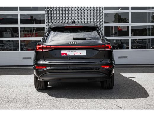 Audi Q6 e-tron 185 kW | Trekhaak | Stoelverwarming Voor + Achter | Camera | ActivLease financial lease