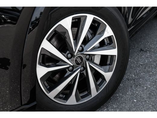 Audi Q6 e-tron 185 kW | Trekhaak | Stoelverwarming Voor + Achter | Camera | ActivLease financial lease