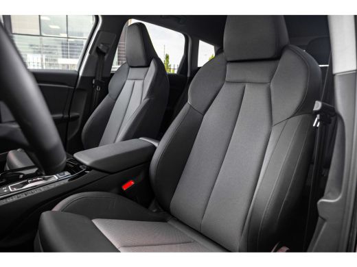 Audi Q6 e-tron 185 kW | Trekhaak | Stoelverwarming Voor + Achter | Camera | ActivLease financial lease