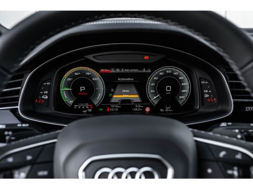 Audi Q8 60 TFSI e quattro Pro Line S Competition 490 PK | Trekhaak | Panoramadak | Laser | B&O | 360 camera ActivLease financial lease