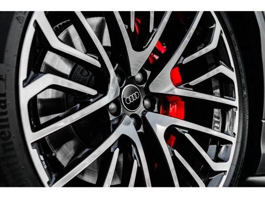 Audi Q8 60 TFSI e quattro Pro Line S Competition 490 PK | Trekhaak | Panoramadak | Laser | B&O | 360 camera ActivLease financial lease