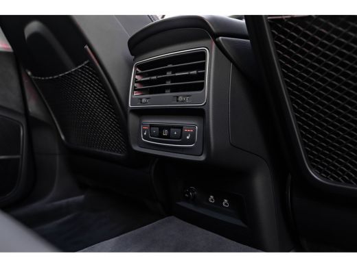Audi Q8 60 TFSI e quattro Pro Line S Competition 490 PK | Trekhaak | Panoramadak | Laser | B&O | 360 camera ActivLease financial lease