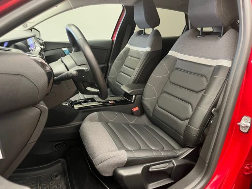Citroën &euml;-C4 Feel Pack 50 kWh Stoel & Stuurverwarming | Heads-Up | 17" Lichtmetaal | Camera | Carplay | LED | ... ActivLease financial lease