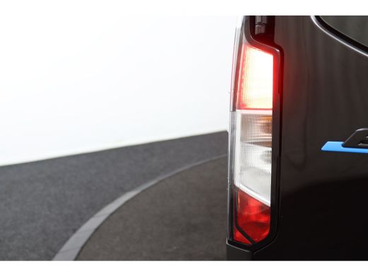 Ford E-Transit Courier Limited 44 kWh | Trekhaak | CarPlay/Android Auto | LED | Schuifdeur | Airconditioning ActivLease financial lease