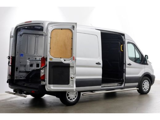 Ford Transit 350 2.0 TDCI 130pk E6 L3H2 Trend Airco/Camera/Trekhaak 2800kg 02-2019 ActivLease financial lease