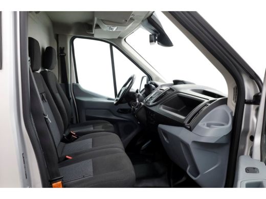 Ford Transit 350 2.0 TDCI 130pk E6 L3H2 Trend Airco/Camera/Trekhaak 2800kg 02-2019 ActivLease financial lease