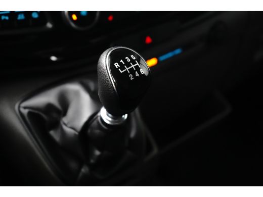 Ford Transit 350 2.0 TDCI L2H2 Trail MHEV | Lederen Bekleding | Camera | Lichtmetalen Velgen | Stoelverwarming... ActivLease financial lease
