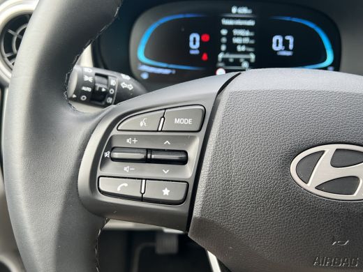 Hyundai i10 1.0 Premium TwoTone | Achteruitrijcamera | Apple Carplay/Android Auto|telefoonintegratie premium ... ActivLease financial lease