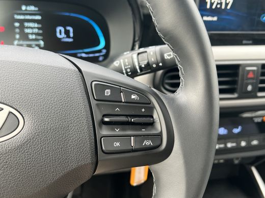 Hyundai i10 1.0 Premium TwoTone | Achteruitrijcamera | Apple Carplay/Android Auto|telefoonintegratie premium ... ActivLease financial lease
