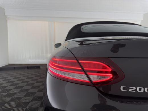 Mercedes-Benz C-Klasse Cabrio 200 AMG Line (INCL-BTW) Aut. *LEATHER-MICROFIBRE | FULL-LED | HEATED-SPORTSEATS | KEYLESS ... ActivLease financial lease