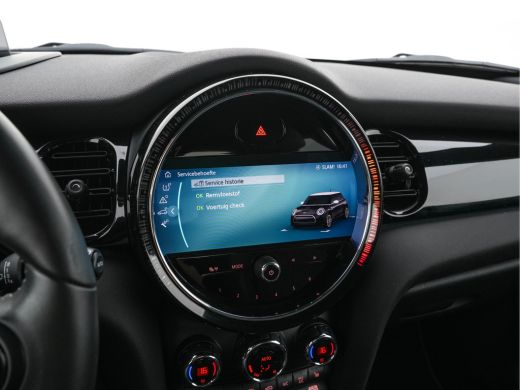 Mini Electric MINI Yours 33 kWh [3-Fase-11kW] {SoH-95%} (INCL-BTW) Aut. *HEATPUMP | LEATHER | HARMAN/KARDON | D... ActivLease financial lease