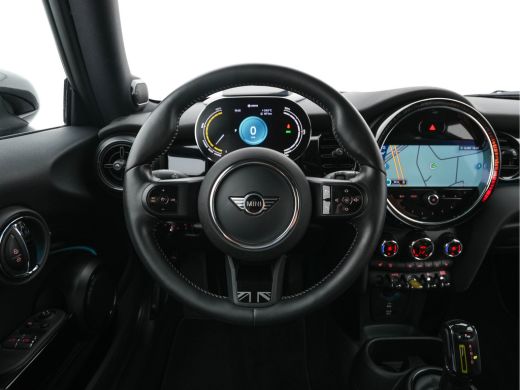 Mini Electric MINI Yours 33 kWh [3-Fase-11kW] {SoH-95%} (INCL-BTW) Aut. *HEATPUMP | LEATHER | HARMAN/KARDON | D... ActivLease financial lease