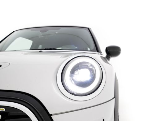 Mini Electric MINI Yours 33 kWh [3-Fase-11kW] {SoH-95%} (INCL-BTW) Aut. *HEATPUMP | LEATHER | HARMAN/KARDON | D... ActivLease financial lease