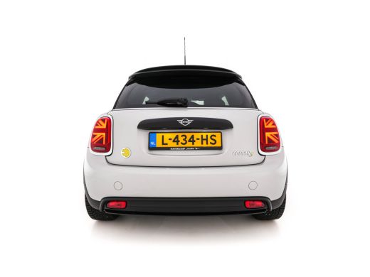 Mini Electric MINI Yours 33 kWh [3-Fase-11kW] {SoH-95%} (INCL-BTW) Aut. *HEATPUMP | LEATHER | HARMAN/KARDON | D... ActivLease financial lease