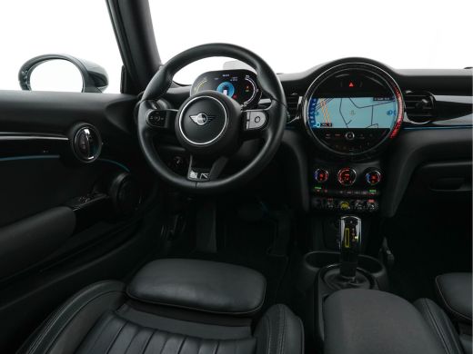 Mini Electric MINI Yours 33 kWh [3-Fase-11kW] {SoH-95%} (INCL-BTW) Aut. *HEATPUMP | LEATHER | HARMAN/KARDON | D... ActivLease financial lease