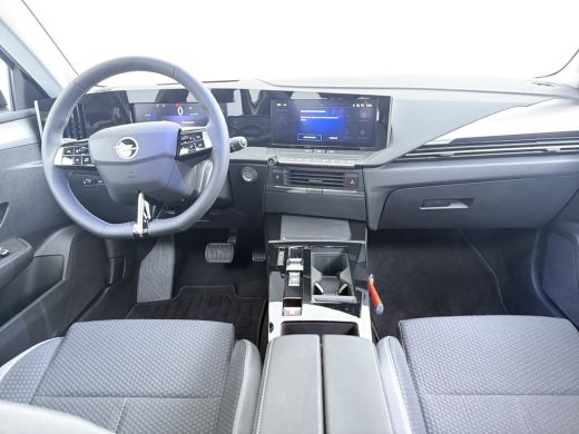 Opel Astra Electric 54 kWh Edition / Navigatie / Parkeersensoren / Carplay / ECC / 18'' LMV ActivLease financial lease