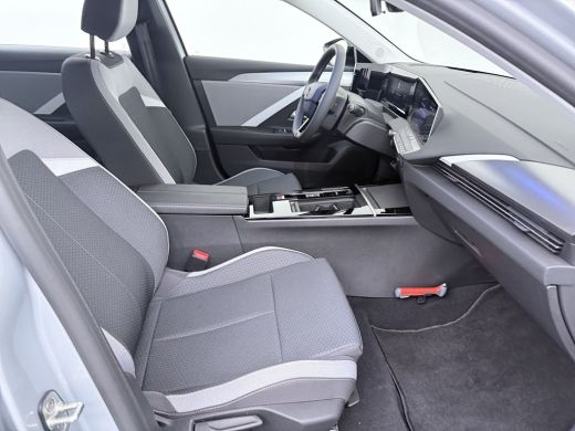 Opel Astra Electric 54 kWh Edition / Navigatie / Parkeersensoren / Carplay / ECC / 18'' LMV ActivLease financial lease