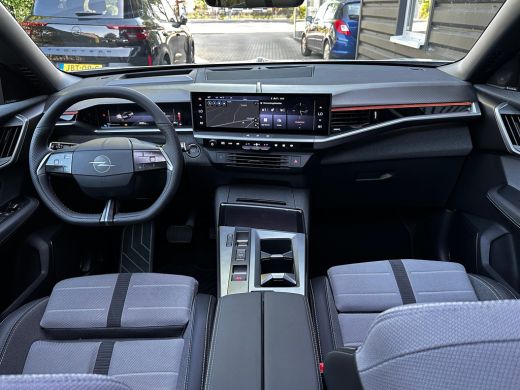 Opel Grandland 1.6 Turbo 195 PK Plug-in-Hybrid GS | ELEK. GLAZEN SCHUIF-/KANTELDAK| HEAD-UP DISPLAY| FOCAL SOUND... ActivLease financial lease