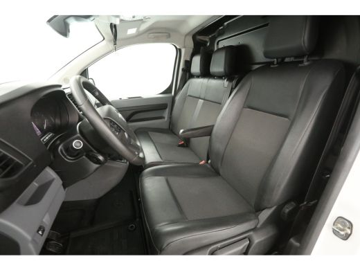 Opel Vivaro 2.0 CDTI L3H1 | Airco | Cruise | Camera | 3 Zits | Carplay | Trekhaak ActivLease financial lease
