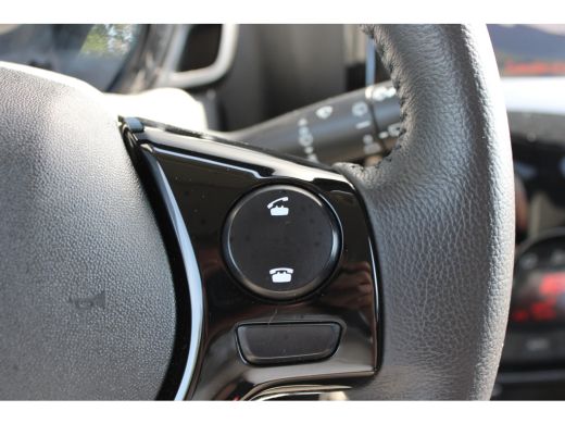 Peugeot 108 1.0 e-VTi Allure | Navi by app | Camera | Climate control | Apple carplay | NL auto | 32.000km | ... ActivLease financial lease