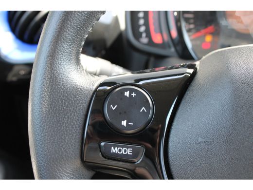 Peugeot 108 1.0 e-VTi Allure | Navi by app | Camera | Climate control | Apple carplay | NL auto | 32.000km | ... ActivLease financial lease