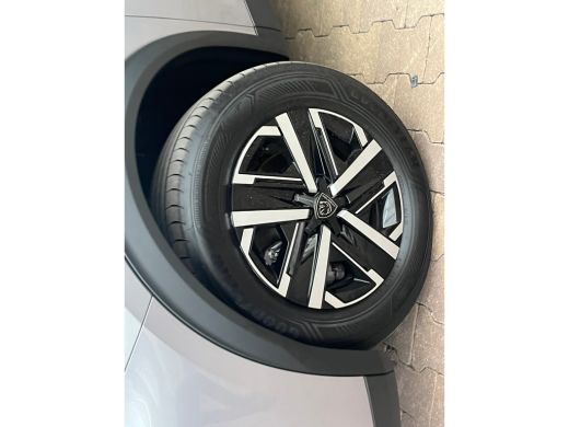 Peugeot 2008 1.2 Hybrid 136 Style Climate | Carplay | Cruise | Parkeersensoren Achter | LED | DAB | Airco (aut... ActivLease financial lease